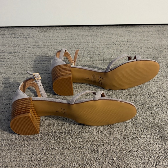 J. Jill Light GraySuade Women's Sandals - Picture 5 of 6